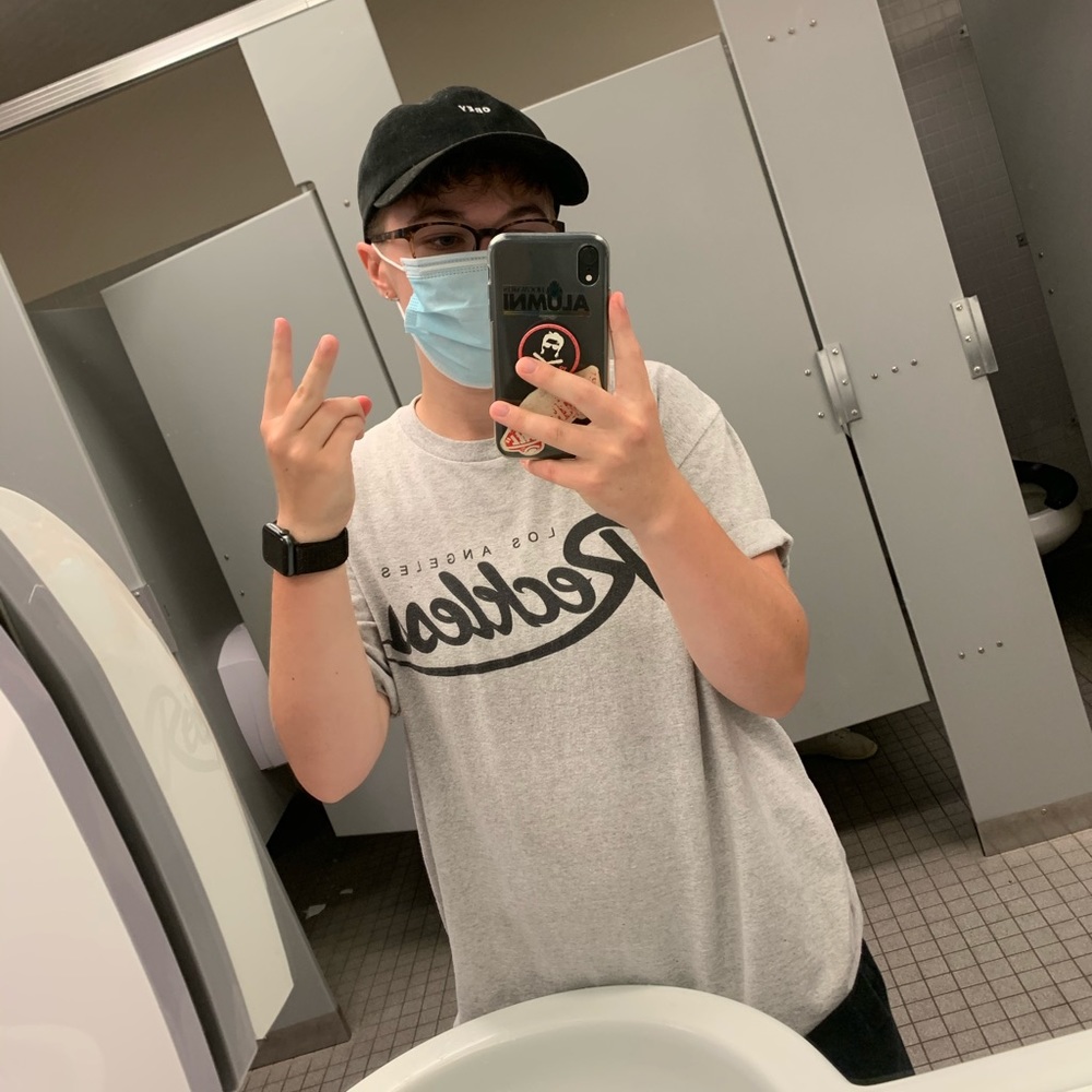 Meet your Posher, Sam